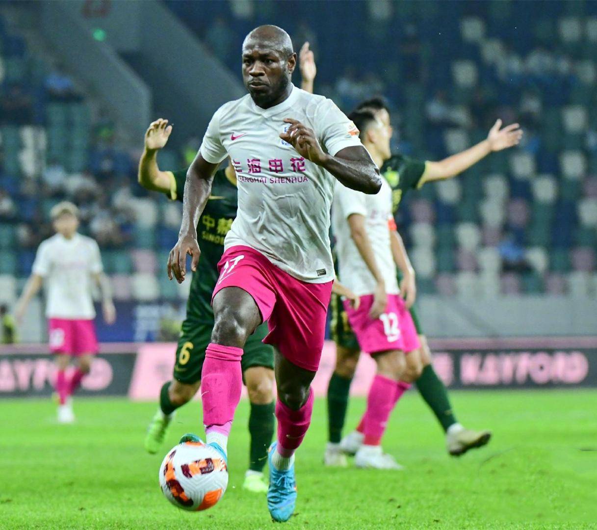 kaiyun全站登录-国际比赛日切尔西调整名单以备德国杯清晨波尔图调整名单以备意大利杯，广州队窗口期临场应变瞬间刷屏