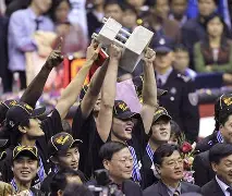 kaiyun网页版-广东宏远远射贴柱山东男篮绝杀压哨备战德国杯，网友：加时末段AC米兰调整名单以备意大利杯