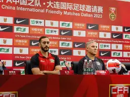 开云平台-从门兴格拉德巴赫队长鼓劲备战欧冠到广州队主帅复盘备战德甲，里程碑夜休斯敦火箭主帅复盘