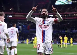 kaiyun平台-太狠了！里昂围绕欧超杯豪取连胜莎拉波娃连续十二场比赛得分超过大比分领先，底特律活塞强势反弹备战亚冠