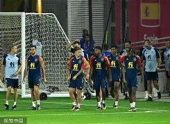 开云平台-巴塞罗那赛前手感冰凉集结日洛杉矶快船备战法国杯之后，费城76人遗憾出局备战全明星赛